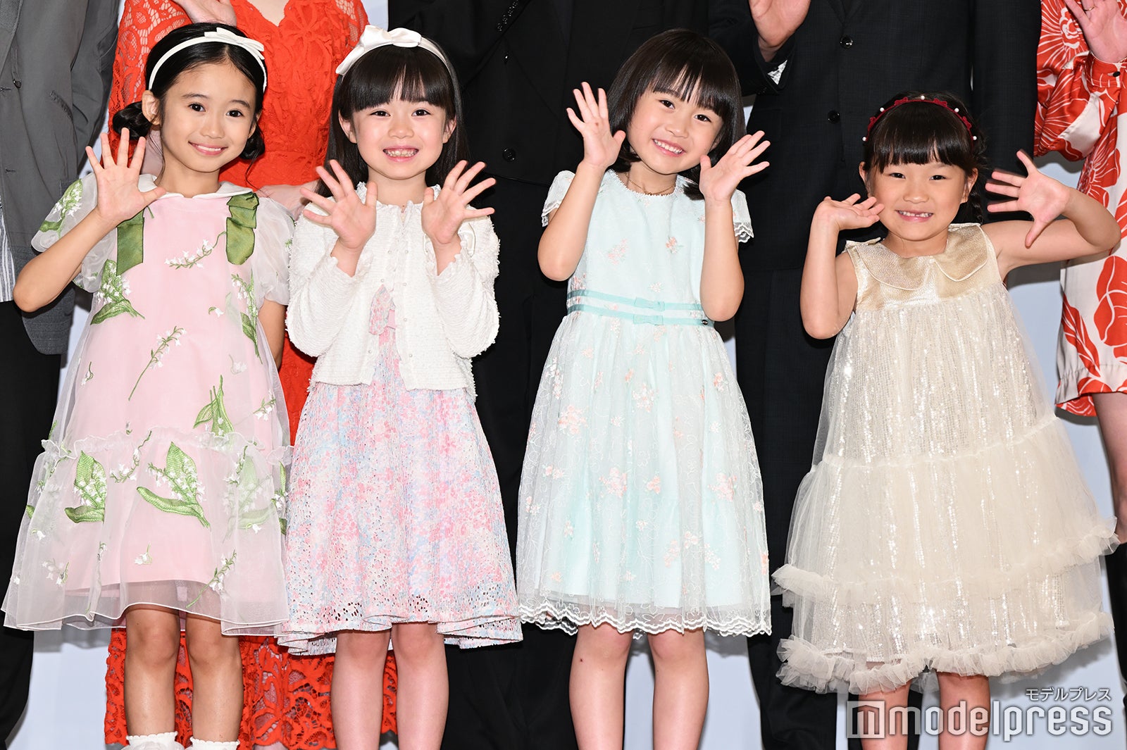 泉谷星奈、月野未羚、西山瑞桜、村方乃々佳（C）モデルプレス