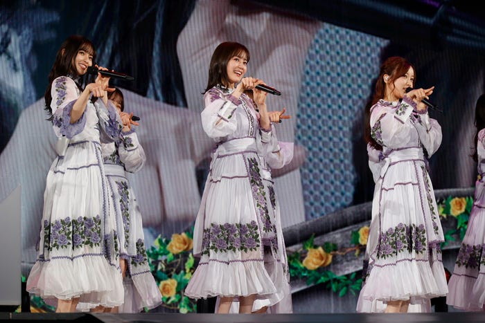 齋藤飛鳥、生田絵梨花、星野みなみ/「生田絵梨花卒業コンサート」より(C)乃木坂46LLC