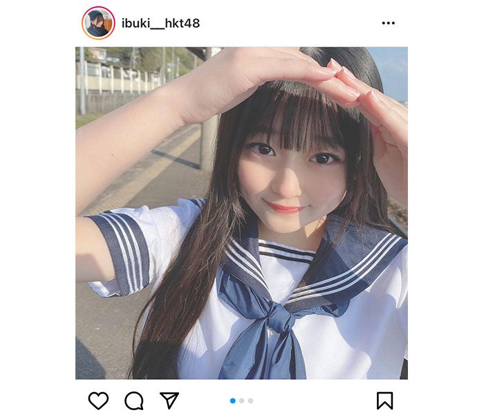 Hkt48 石橋颯 上目遣いで見つめるセーラー服姿に歓喜の声 モデルプレス