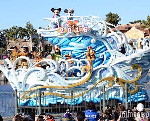 ディズニーシーのお正月、ミッキーたちが着物姿で三本締め 干支キャラも初登場