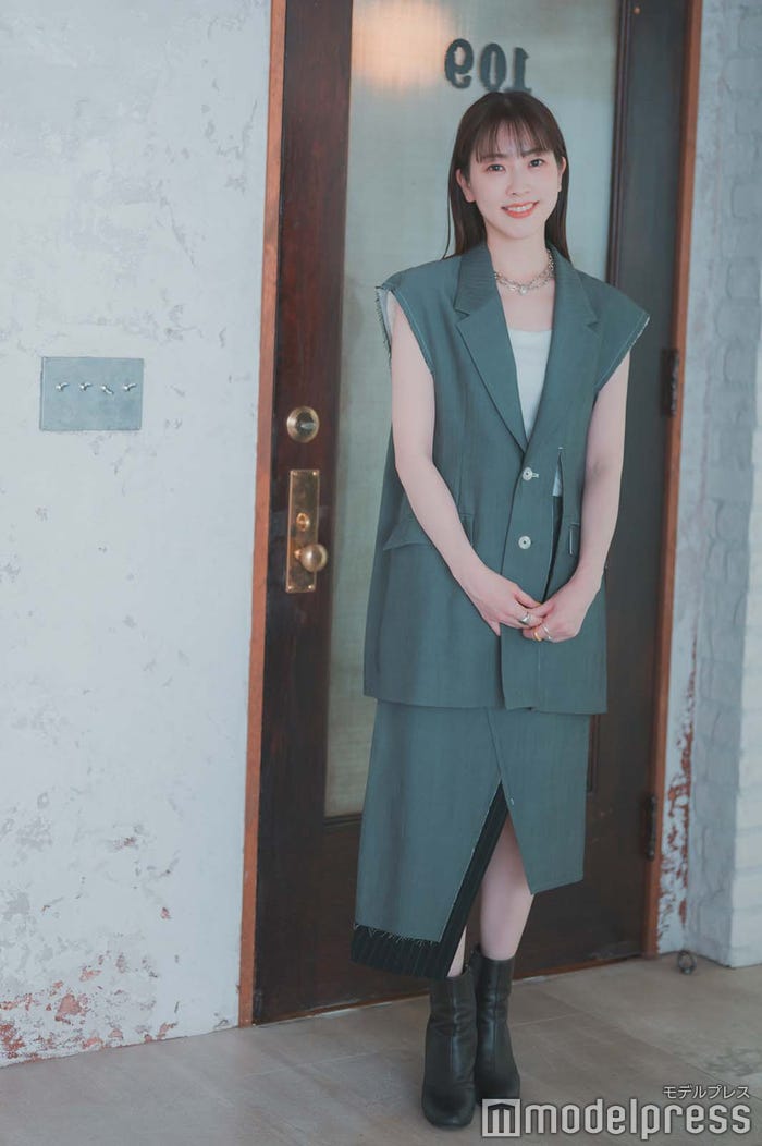 三上真奈アナ/「仕事関係の会食」をイメージ(C)モデルプレス