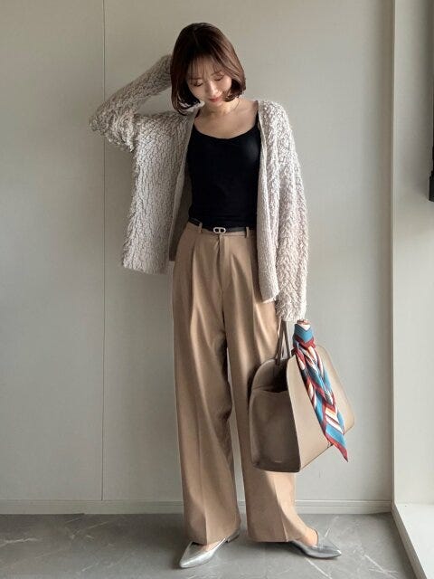 ゆったりシルエットでカジュアルスタイル