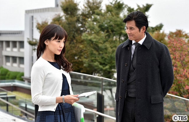 国仲涼子 金田明夫に振り払われる Iq246 第4話 モデルプレス 国仲涼子 金田明夫に振り払われる Iq246 第4話 モデルプレス