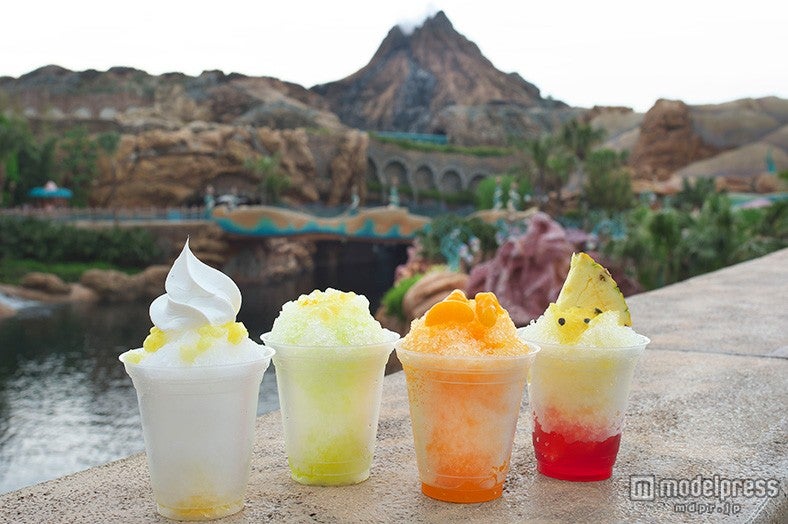 この夏に食べたいメニューがずらり（C）Disney