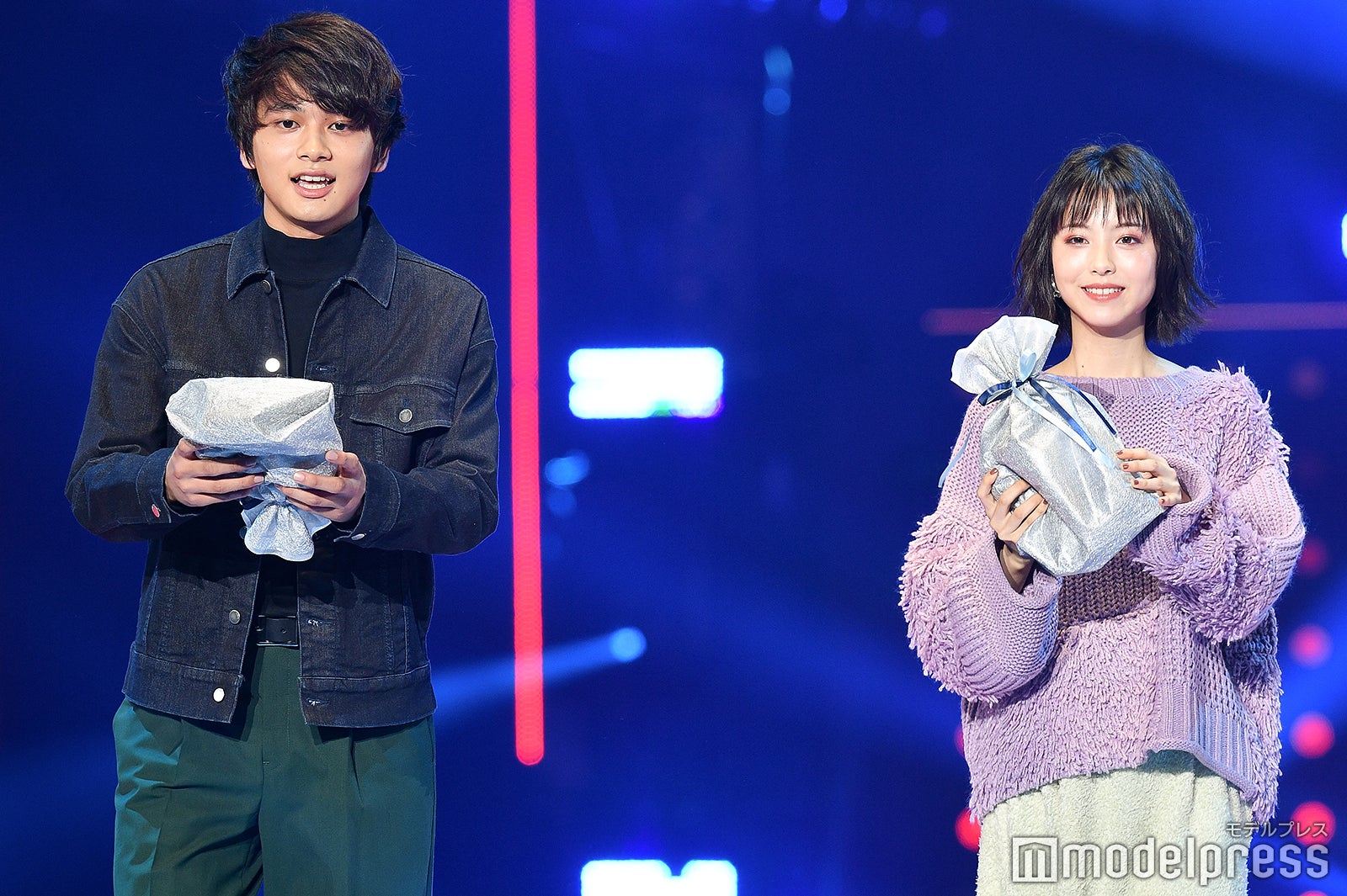 浜辺美波、TGC初出演で北村匠海と登場 モテコーデで魅了＜TGC2019A／W＞