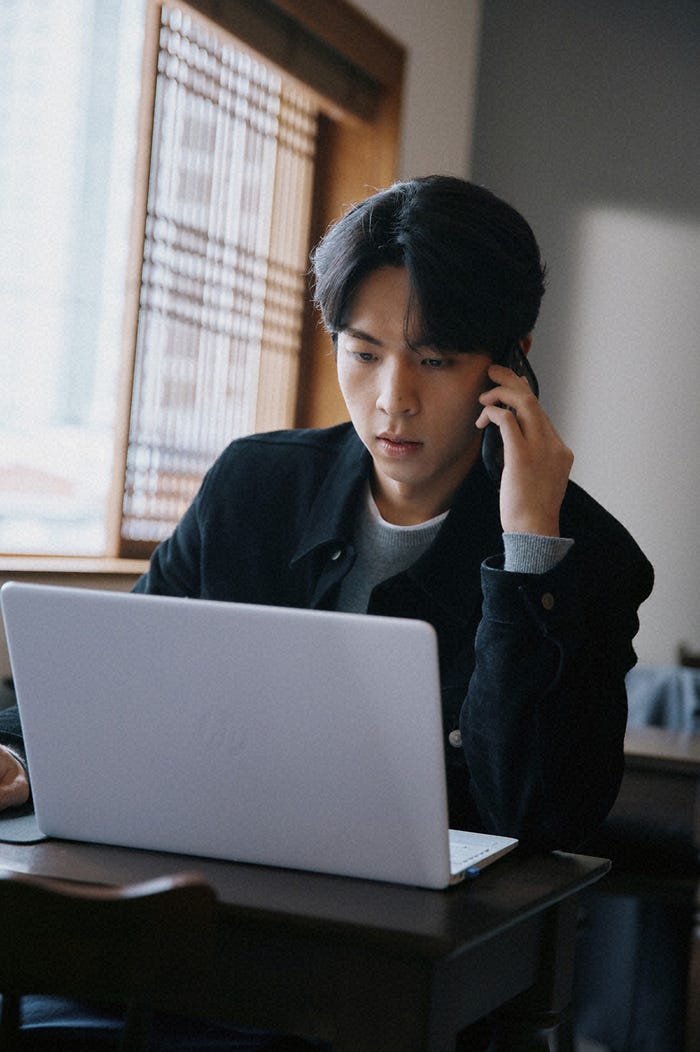 チュ・ジョンヒョク「スロウトレイン」(C)TBS