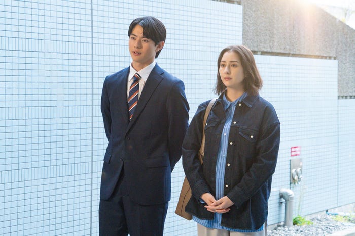 前田拳太郎、早見あかり「D&D 〜医者と刑事の捜査線〜」第5話(C)「D&D ~医者と刑事の捜査線~」製作委員会