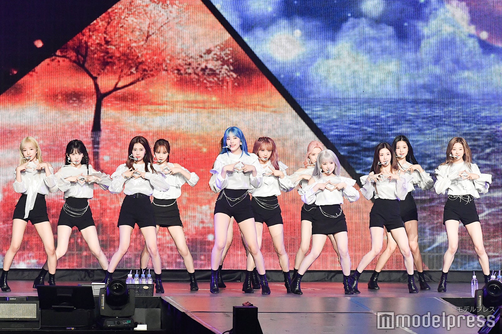 IZ*ONE （C）モデルプレス