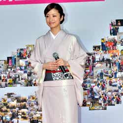 麗しい着物姿で登場した上戸彩