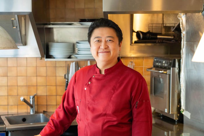 吉田ウーロン太(C)「死ぬまでバズってろ!!」製作委員会・MBS