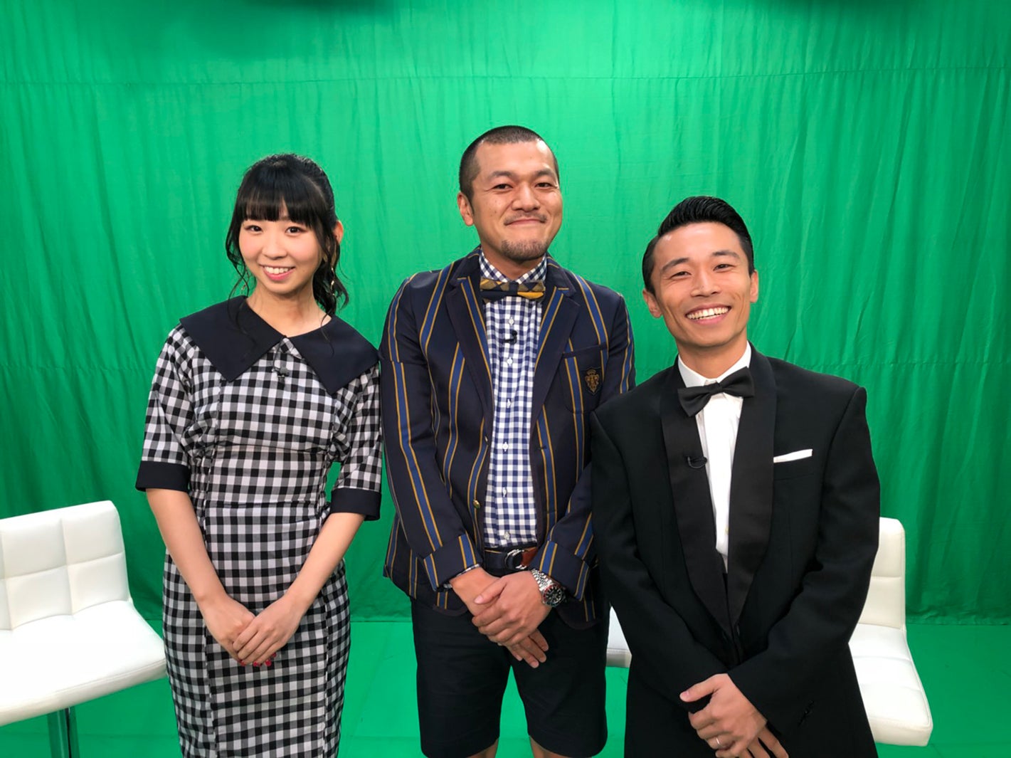 古川未鈴（左）、カミナリ（C）テレビ朝日