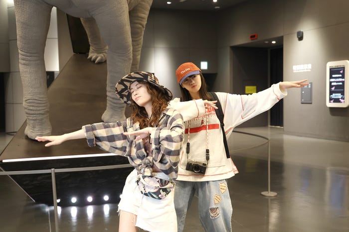 岩本蓮加、冨里奈央「ふたりエスケープ」第6話(C)田口囁一・一迅社/「ふたりエスケープ」製作委員会