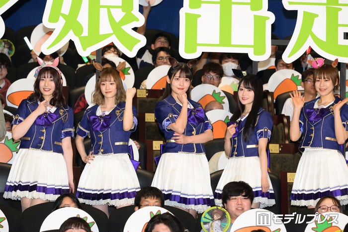 「ウマ娘」藤本侑里・上坂すみれら、美脚際立つ制服＆ウマ耳姿で登場 “欲しいもの”の回答で個性光る