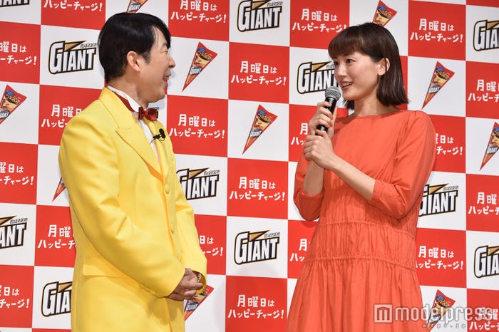 ダンディ坂野、綾瀬はるか(C)モデルプレス