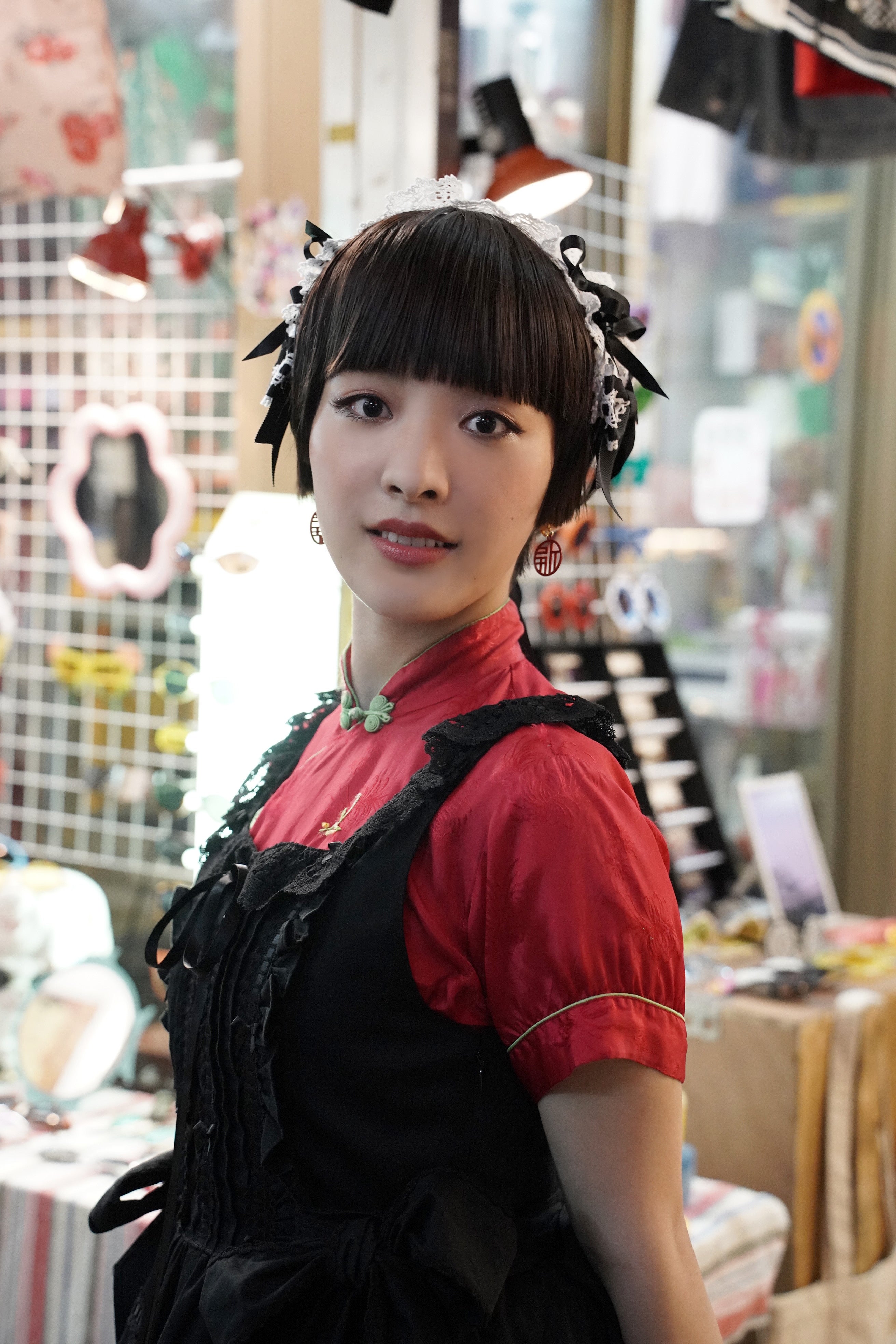 花瀬琴音（C）眉月じゅん／集英社・「九龍ジェネリックロマンス」製作委員会