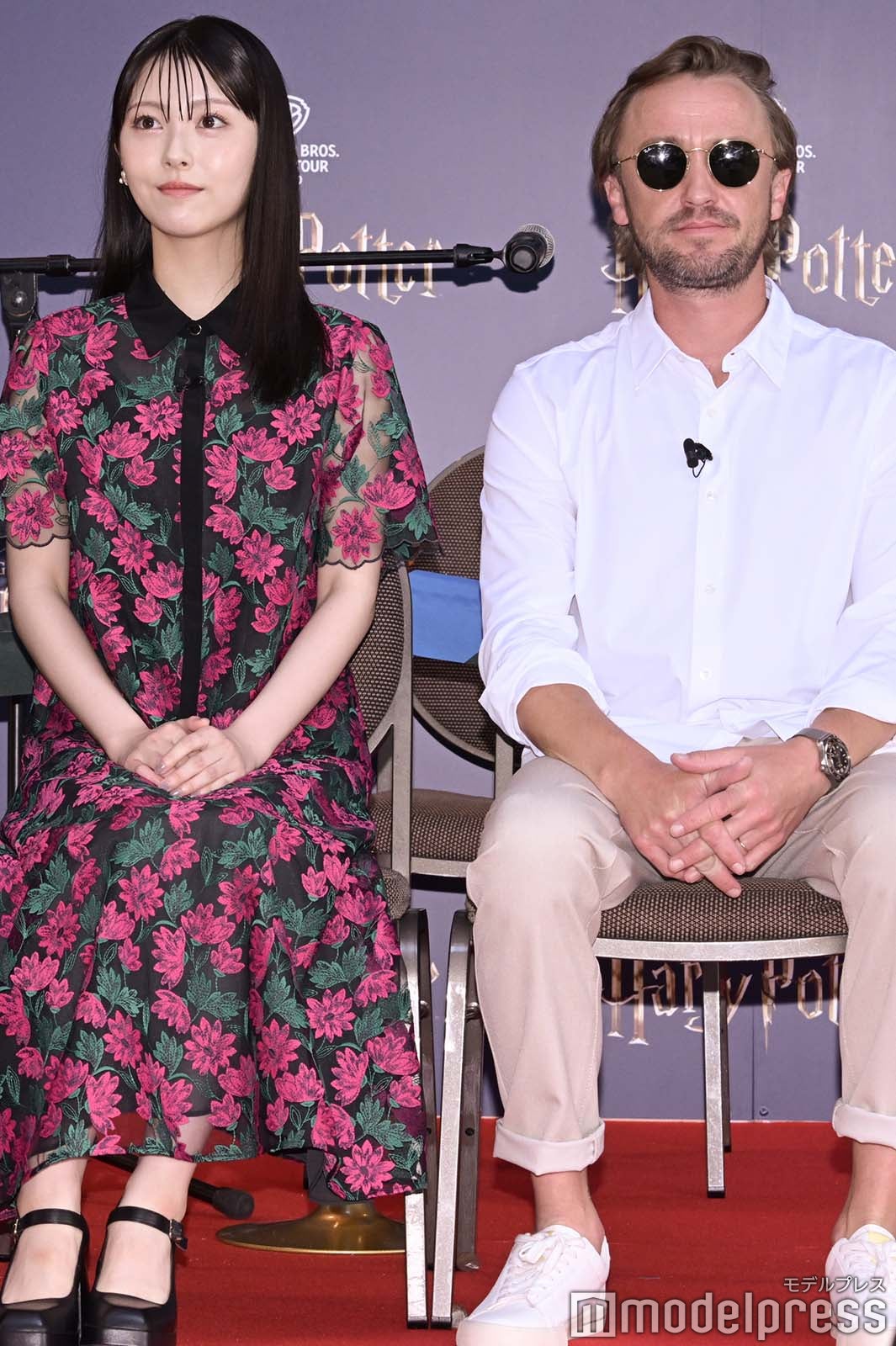 浜辺美波、トム・フェルトン（C）モデルプレス