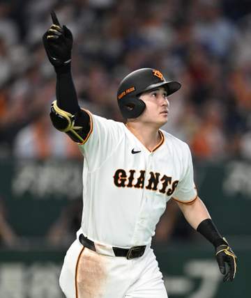 巨人がサヨナラ勝ち 連敗3でストップ 九回に泉口が2ランで決めた 先発・井上は8回4安打無失点