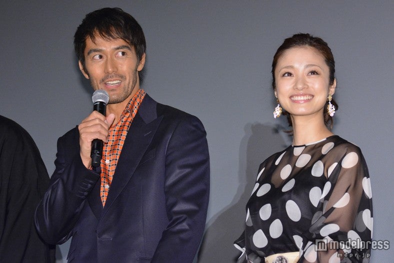 阿部寛、上戸彩