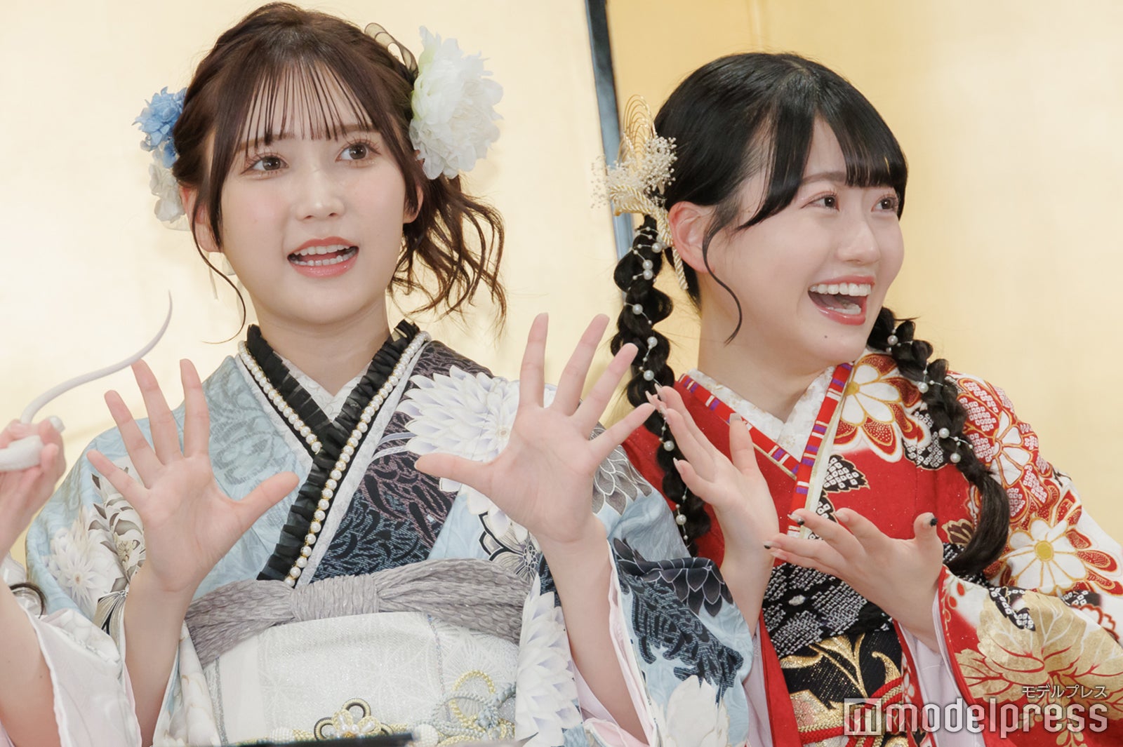 鈴木くるみ、布袋百椛（C）モデルプレス