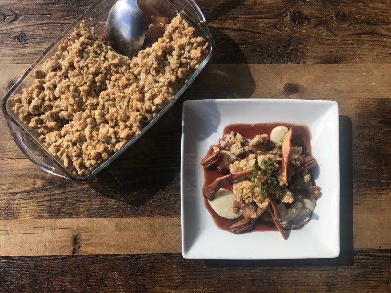 アップルクランブル サングリアソース 豆乳カスタード￥800／画像提供：スリーピングトーキョー