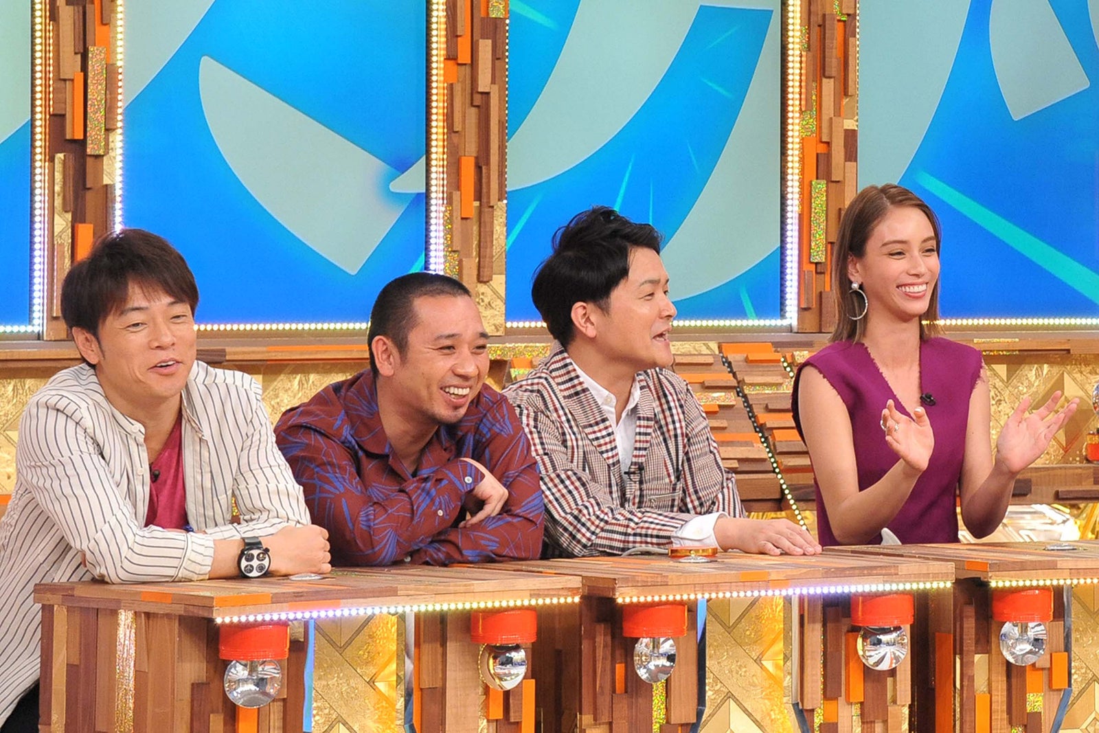 （左から）陣内智則、大悟、ノブ、滝沢カレン （C）フジテレビ