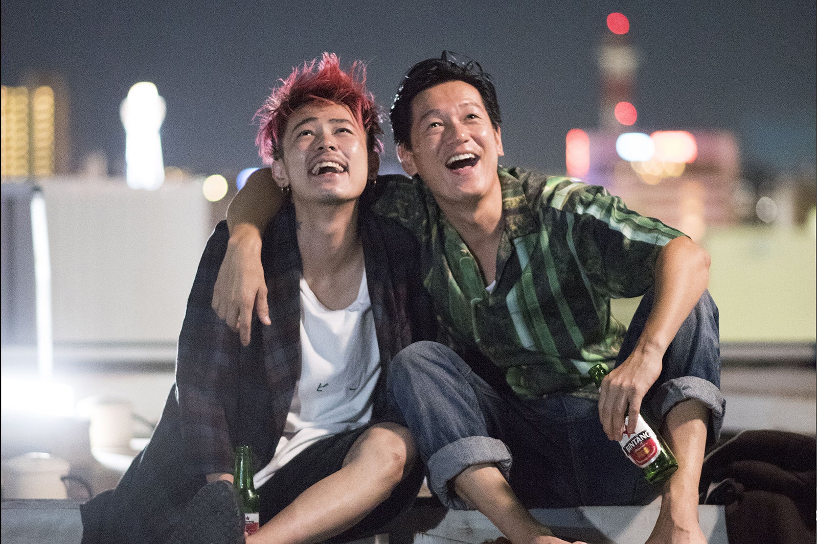 井浦新＆成田凌「ニワトリ★スター」に続く新作「ニワトリ☆フェニックス」製作決定