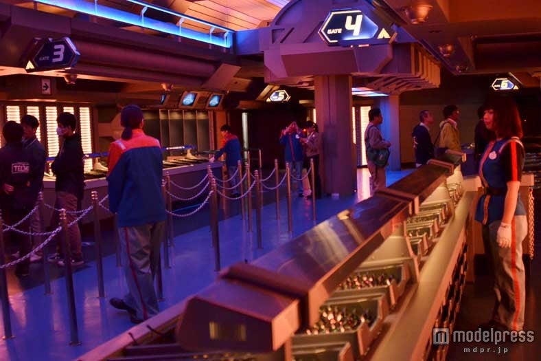 スター・ツアーズ搭乗口 