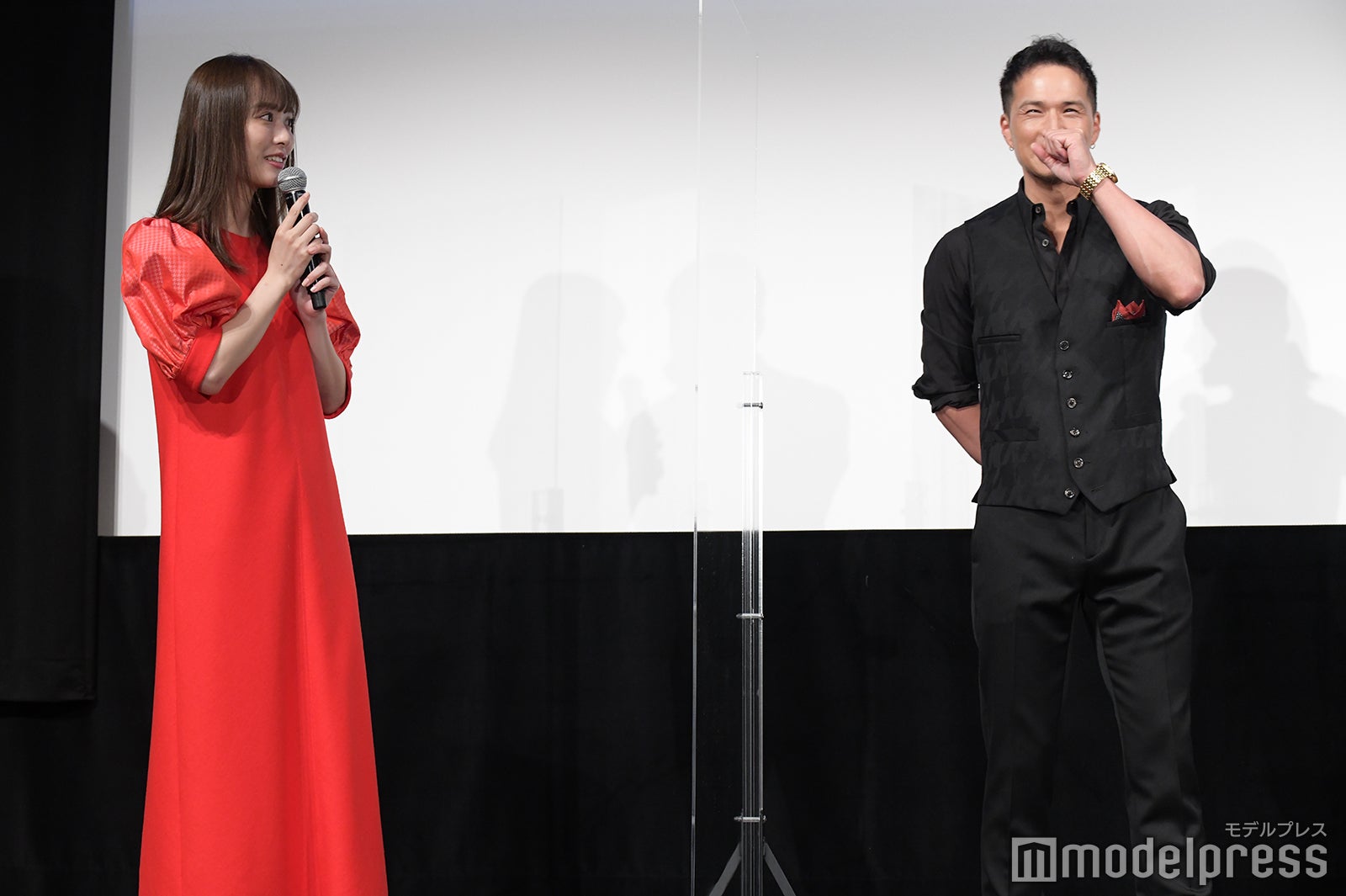 内田理央、市原隼人（C）モデルプレス