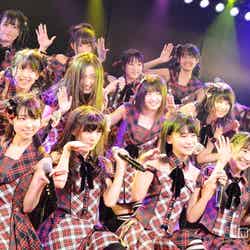 AKB48峯岸チーム4「手をつなぎながら」初日公演（公開ゲネプロ）より