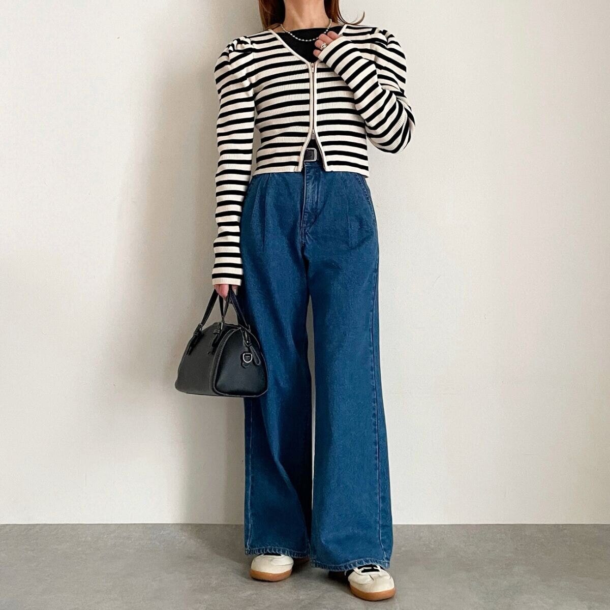 cocaシアージョーゼット長袖トップスとボーダーカーディガンコーデ