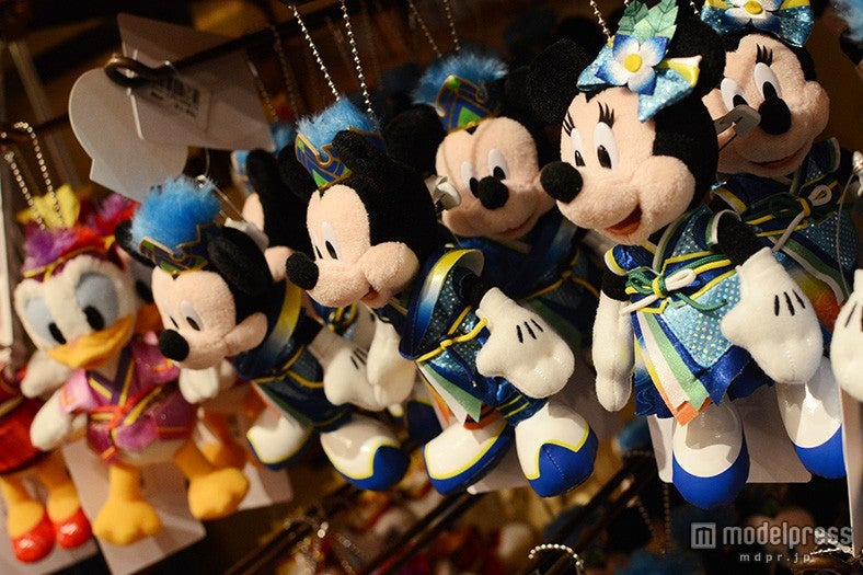 ぬいぐるみバッジが並ぶ店内