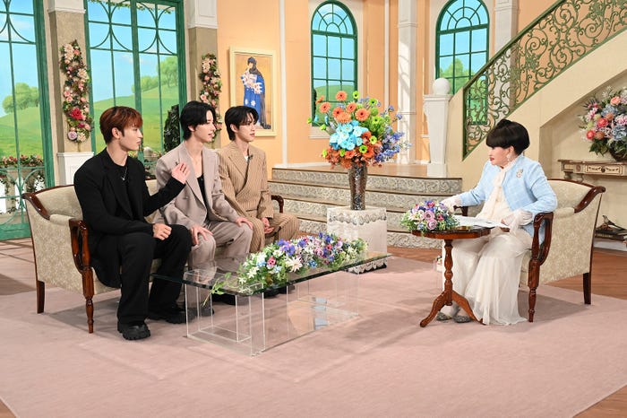 JO1、黒柳徹子(C)TELASA