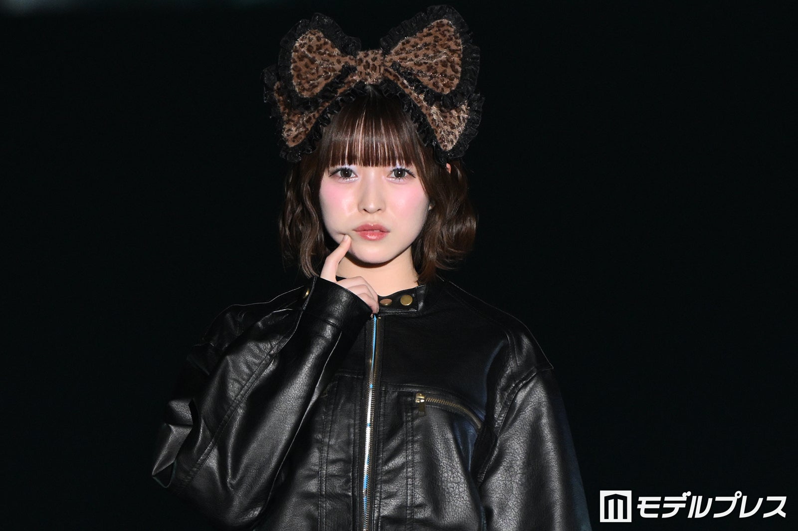 CUTIE STREET梅田みゆ、レオパード柄大ぶりリボン×唇噛み猫ポーズがキュート【TGC北九州2026】