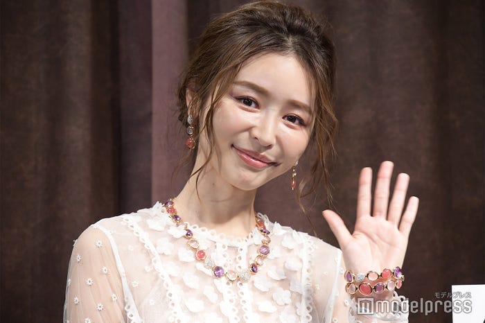 加治ひとみ(C)モデルプレス