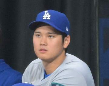大谷翔平がヒヤリ ヤンキース打者の痛烈ファウルが三塁ベンチへ→間一髪でよける ド軍は無死満塁ピンチ脱出