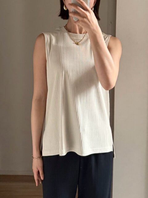 GU　リブスリットチュニック（ノースリーブ）　NATURAL　Mサイズ着用