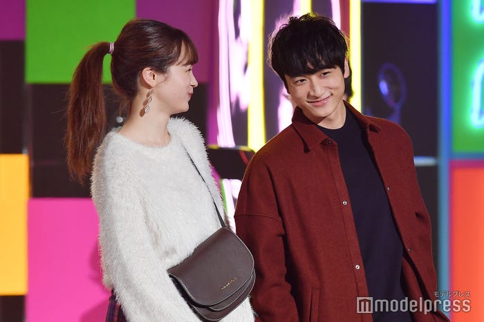 藤井サチ、小関裕太 (C)モデルプレス