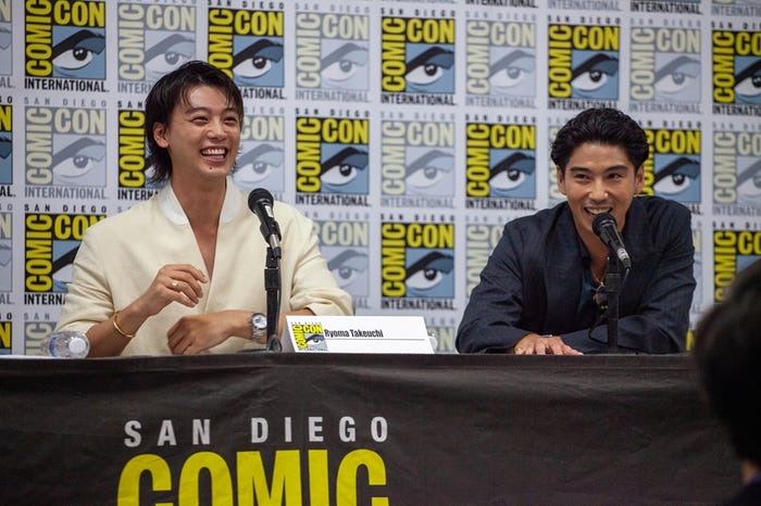 竹内涼真、賀来賢人(提供写真)