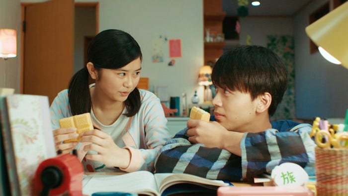 (右)竹内涼真(提供写真)