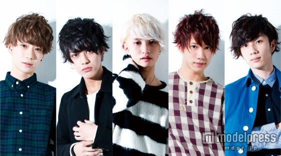 XOX(左から)木津つばさ、バトシン、とまん、志村禎雄、田中理来