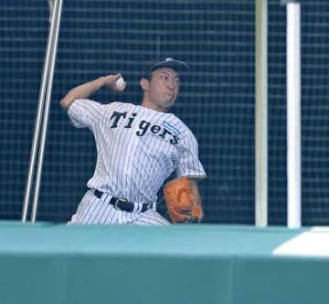 阪神・石井 ブルペン投球すでに4回目 捕手座らせ40球 今季中復帰へ前進 平田2軍監督「ストレートも力強い」