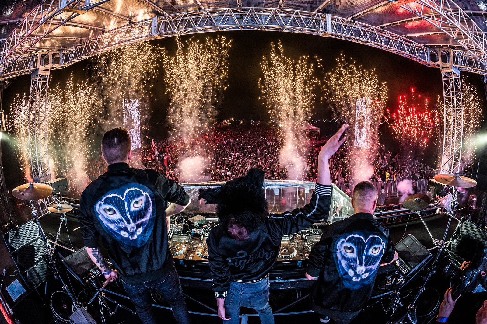 （C）The-Holy-Mountain-for-Insomniac-3