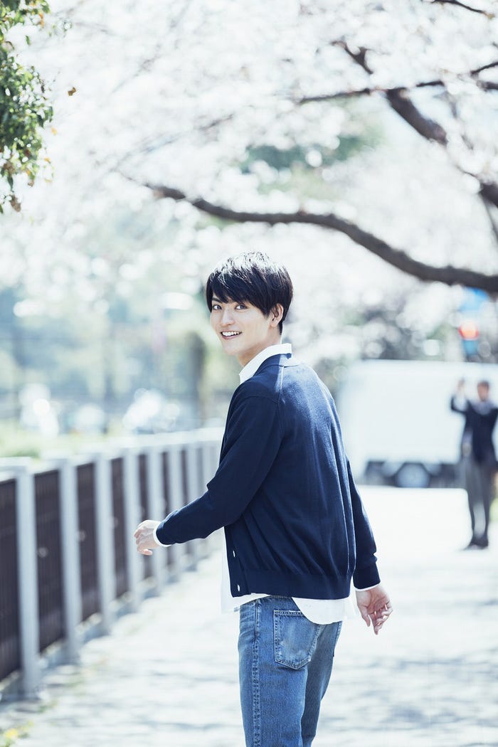 「山本涼介カレンダー2017.03-2018.04」より(画像提供:所属事務所)