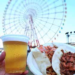 極上肉とビールで乾杯/画像提供:AATJ