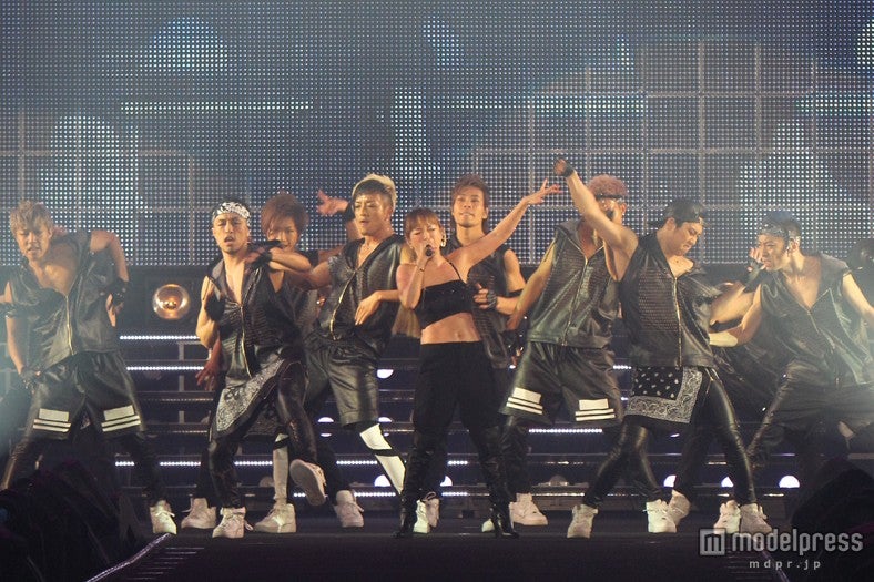 「第18回 東京ガールズコレクション2014 SPRING／SUMMER」のオープニングを飾った浜崎あゆみ