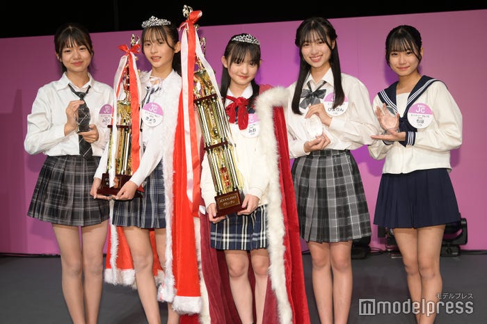 (左から)みのりさん、きょうさん、みおさん、ひまりんさん、ちほさん(C)モデルプレス