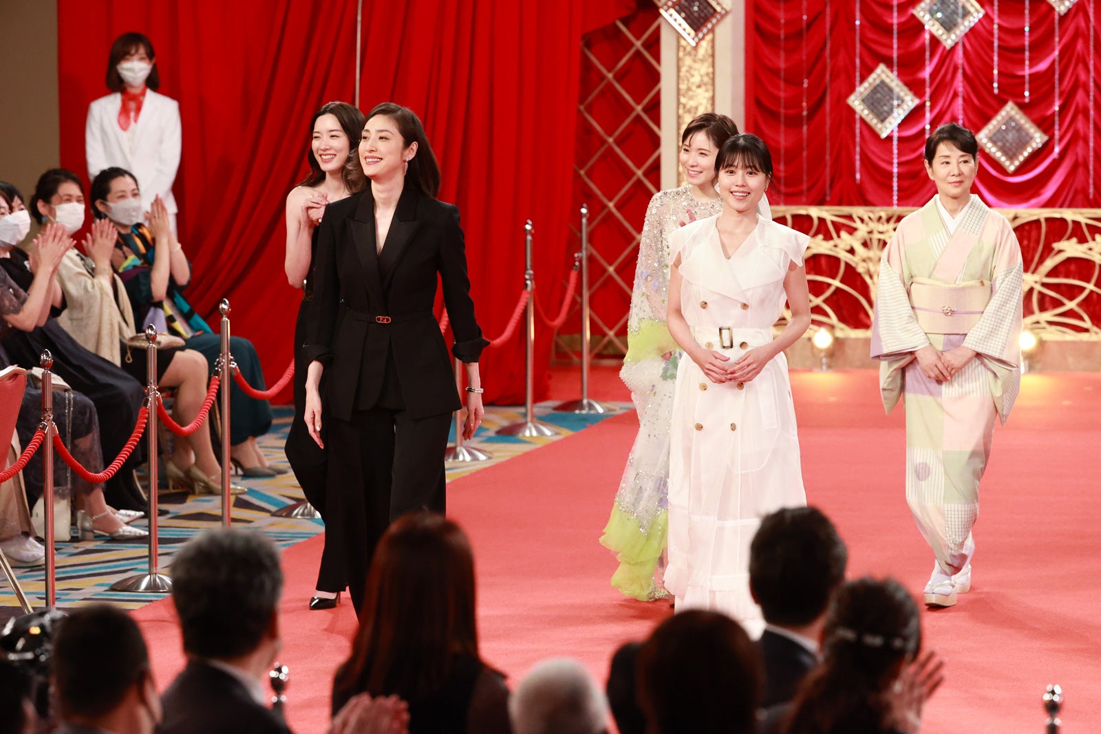 永野芽郁・天海祐希・松岡茉優・有村架純・吉永小百合 （C）東京写真記者協会