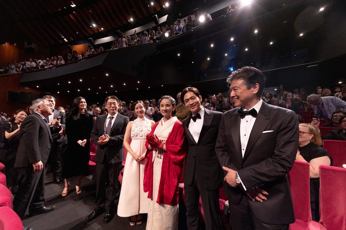 カンヌ映画祭公式上映上映後の様子(提供写真)