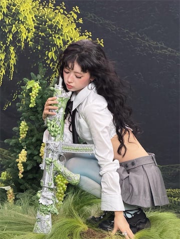 お人形のよう…NiziU リマ、パーマヘア×そばかすメイク姿が「超絶可愛い」と話題