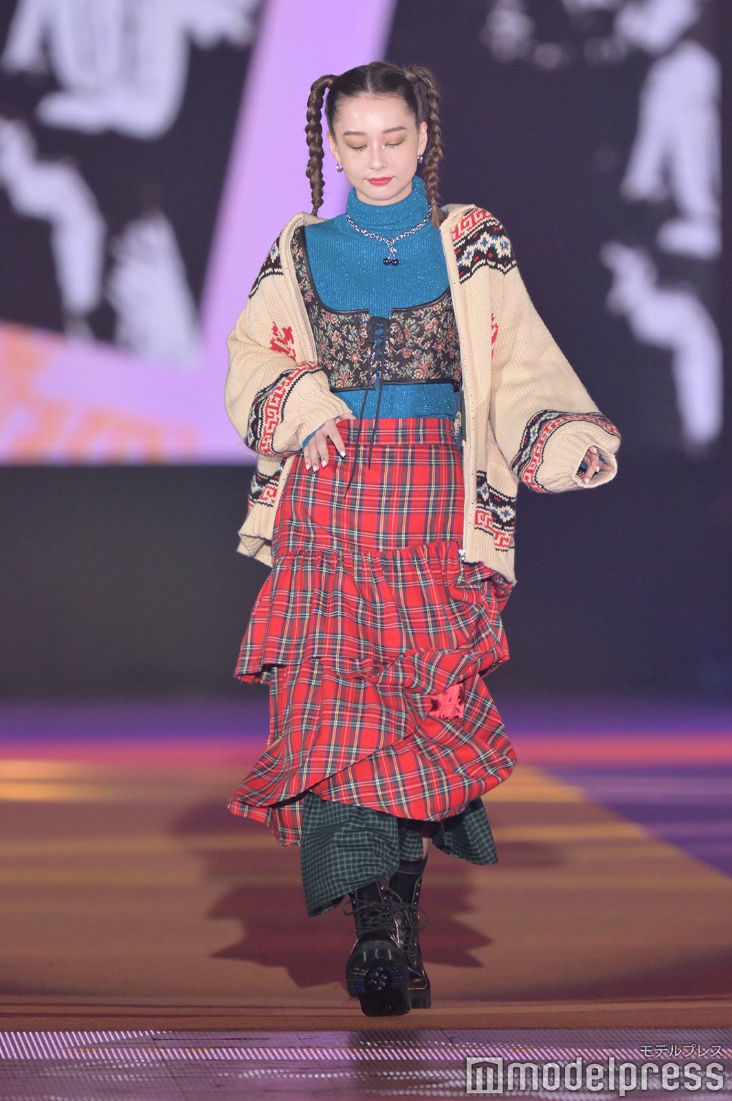 （C）モデルプレス